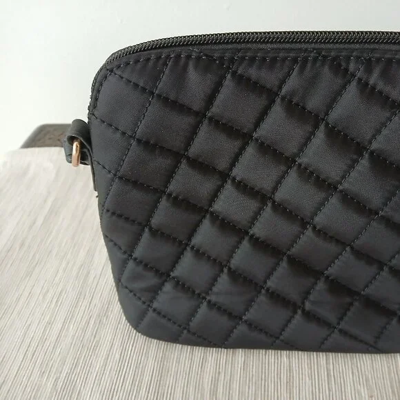 Crossbody quilted Purse - Picture 4 of 5